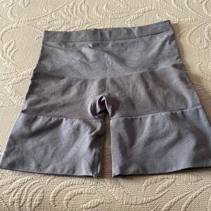 NEW Shape Wear Panties! Size Large. New without original tag. Puckered b…